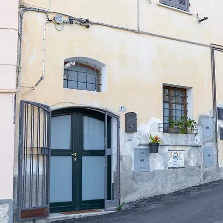 Casa Del Borgo Apartment *